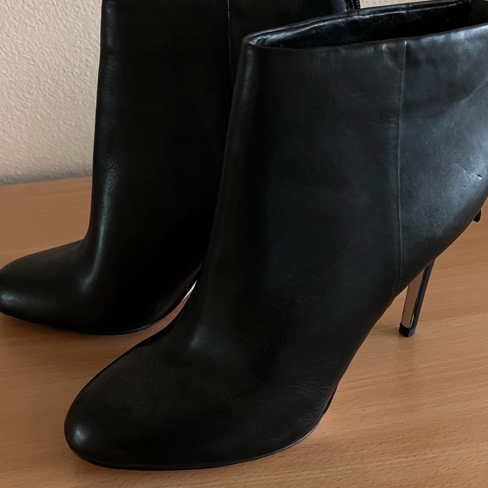 Sam Edelman Booties, black 9. M